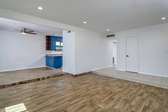 Building Photo - 3031 N Cherry Ave