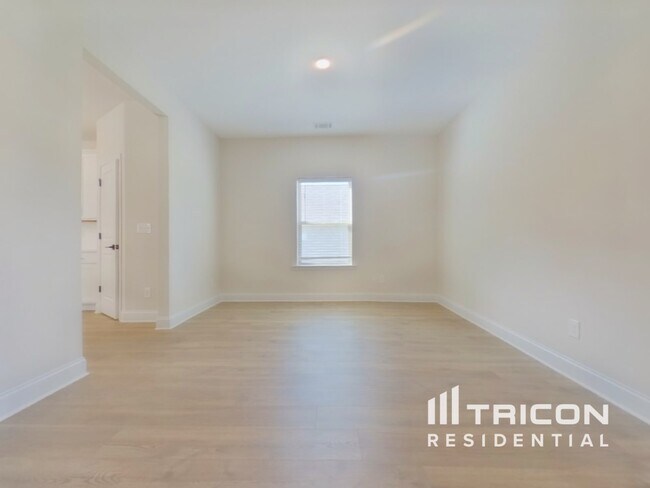 Building Photo - 412 Cantrell Dr