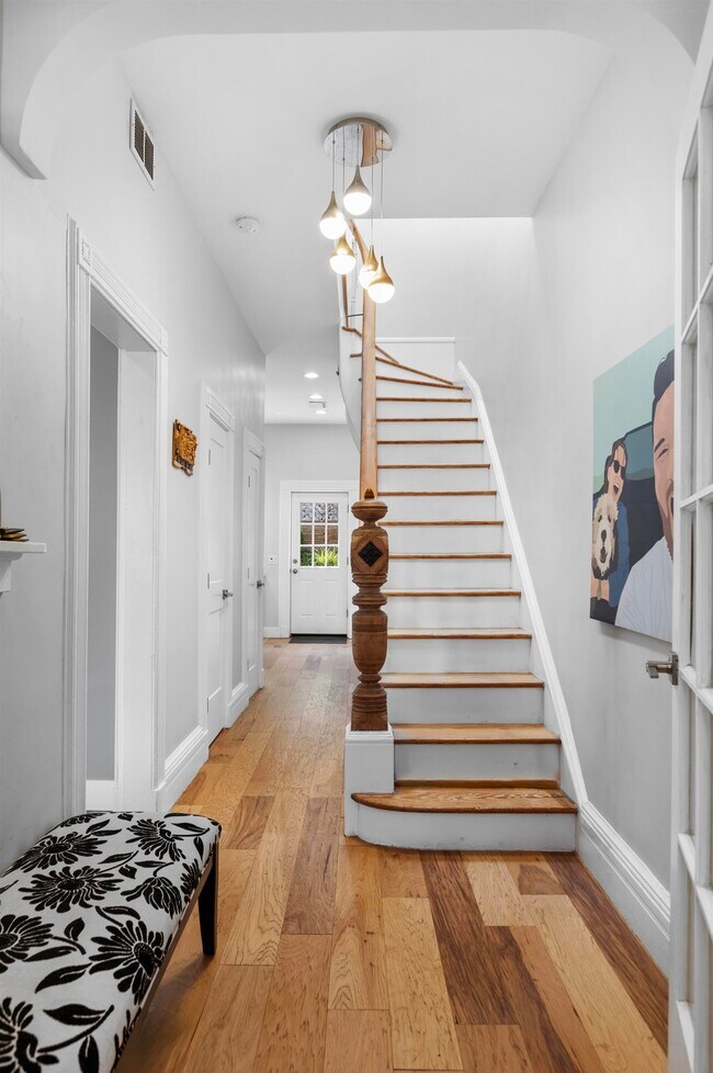 Foto del edificio - 237 Cambridge Ave