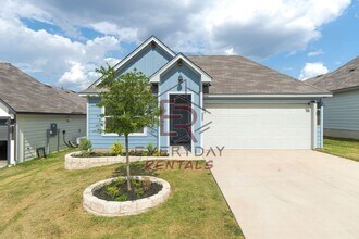 Building Photo - 10022 Avendesora Rd