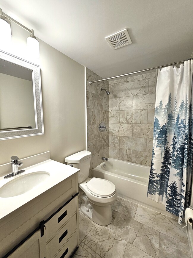 Building Photo - 15 Spencer Rd