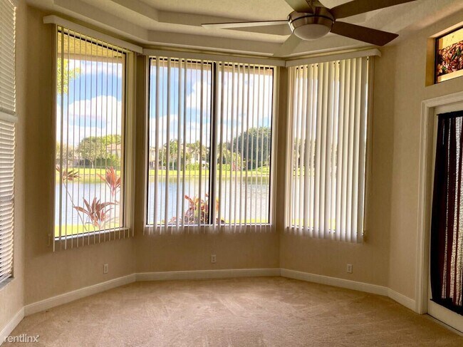 Foto del edificio - 5 br, 3.5 bath House - 3558 Collonade Dr