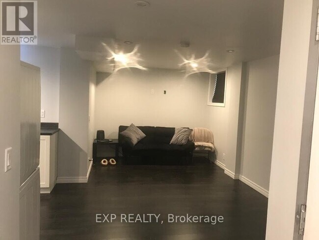 Building Photo - 8 Losino St