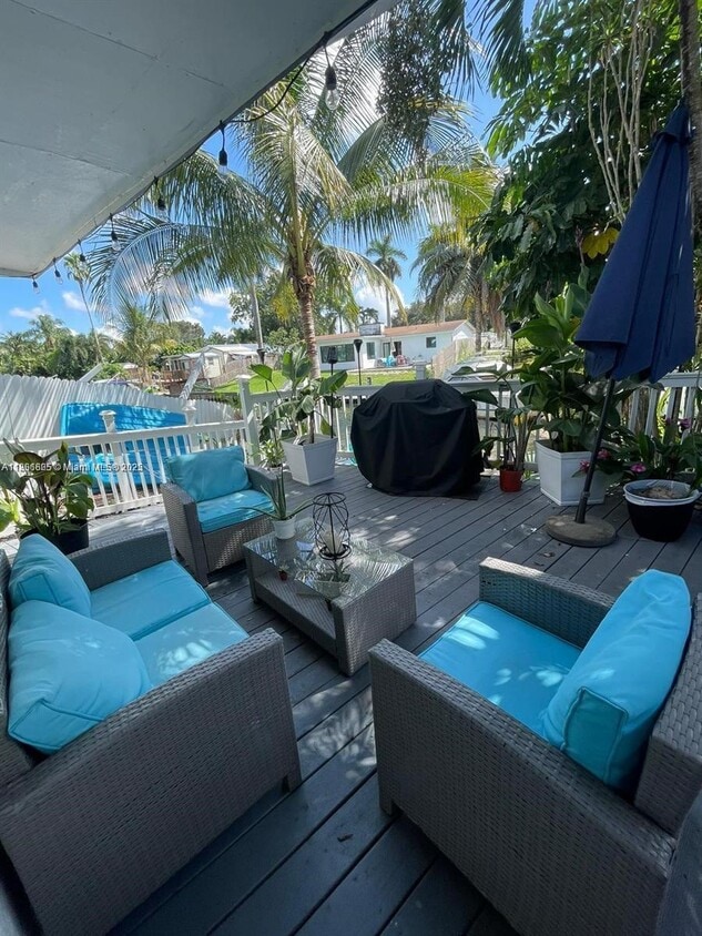 Foto principal - 5880 SW 15th St