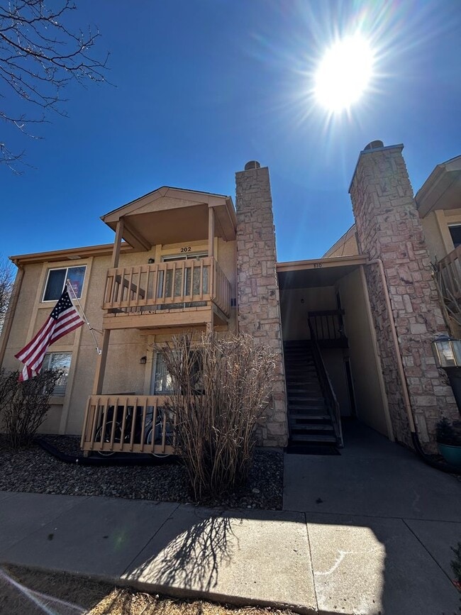 Quaint 1 Bedroom Condo in the Southwest part of Town with Garage - Quaint 1 Bedroom Condo in the Southwest part of Town with Garage