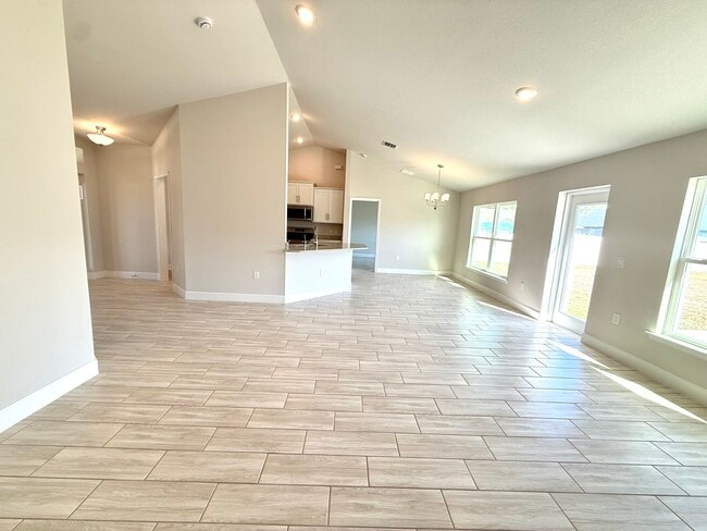 Building Photo - 4744 Badali Rd