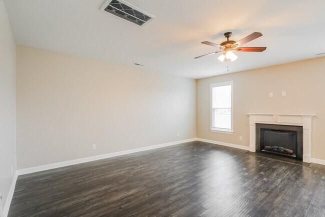 Building Photo - 303 Cadet Ct