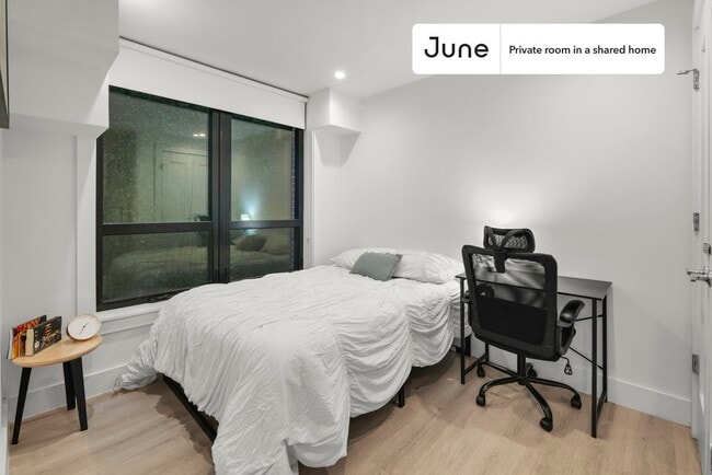Building Photo - Room in Shared 3 bed/2 bath home in Dupont Circle