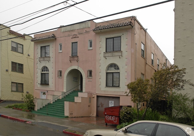 Building Photo - 1944 Curtis St