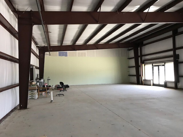 Building Photo - 202 E Boling Hwy