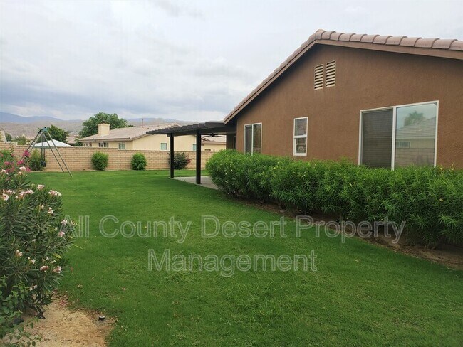 Building Photo - 37853 Avon St