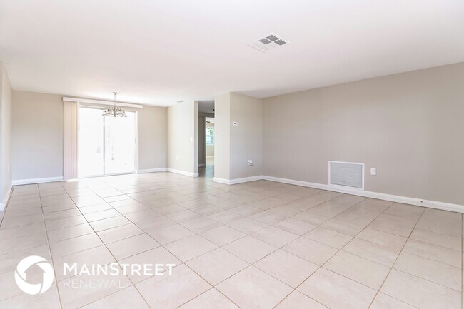 Building Photo - 4740 Durney St