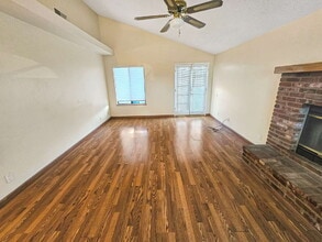 Building Photo - 821 Janelle Ct