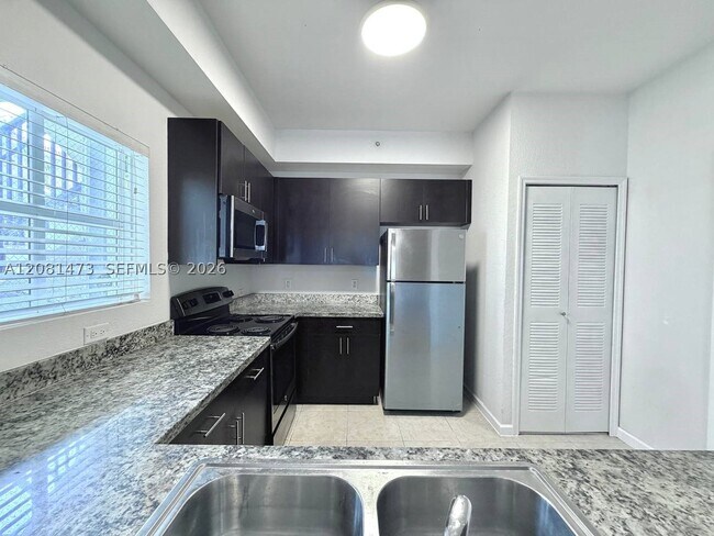 Building Photo - 3429 W 80th St