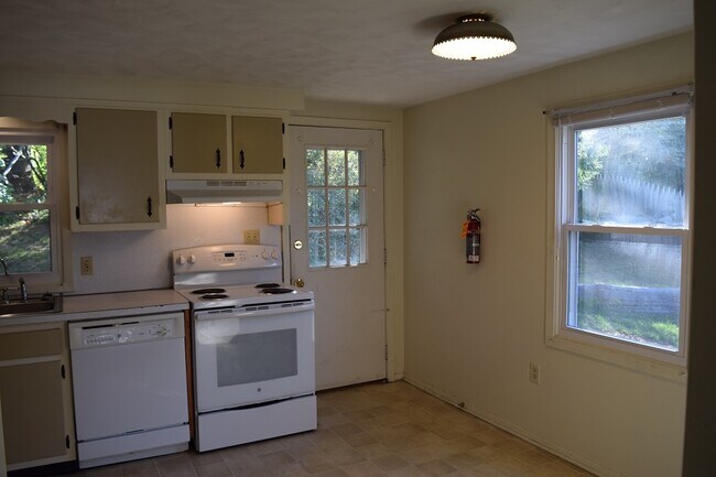 Foto del edificio - 104 Longmeadow Ln