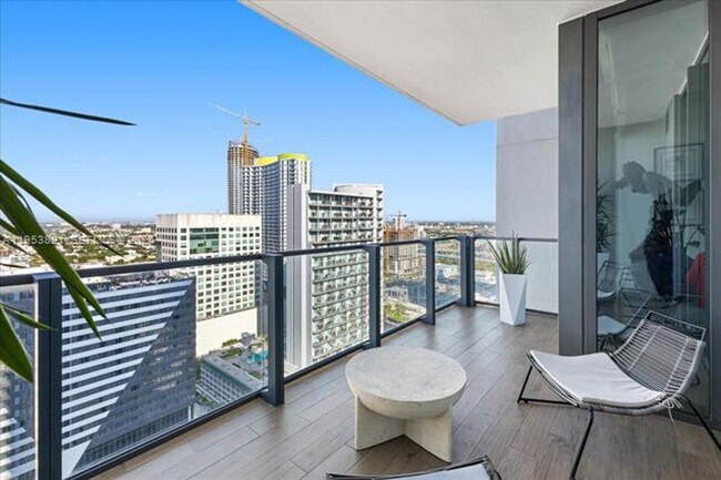 Foto del edificio - 88 SW 7th St