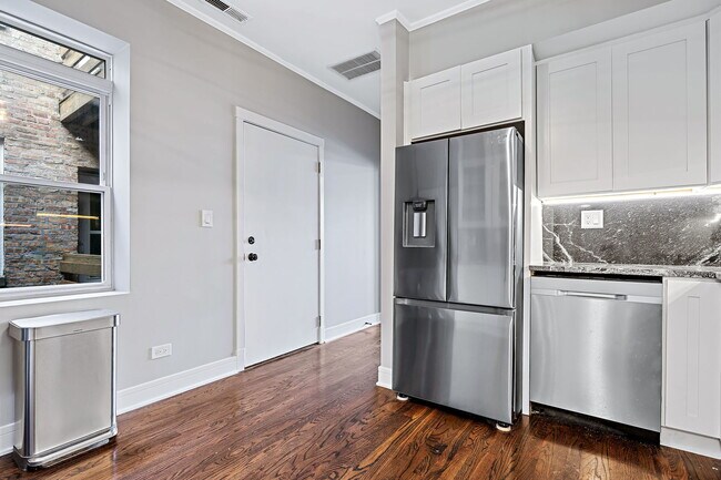 Foto del edificio - 3116 W Cullom Ave