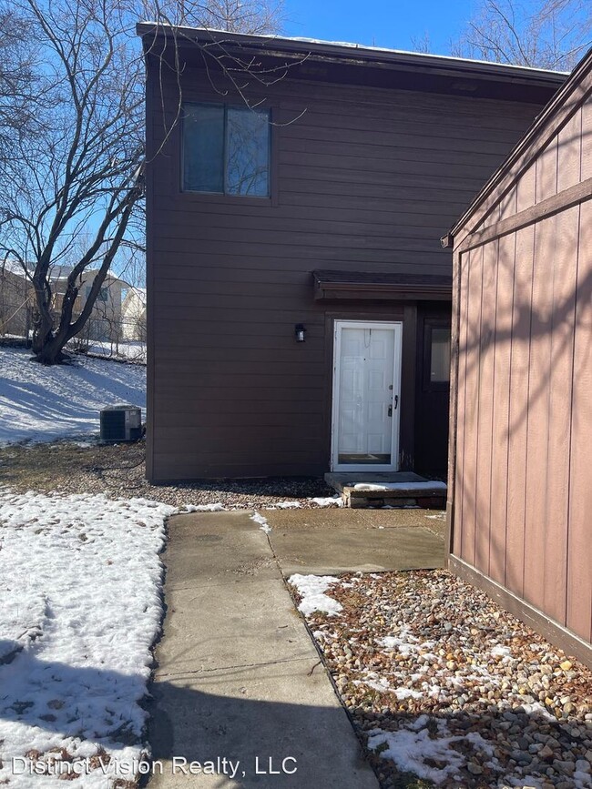 Building Photo - 3 br, 1.5 bath House - 2602 Southeast 19th...