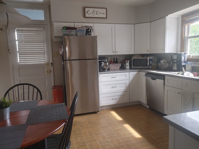 Foto del edificio - 2102 W Belle Plaine Ave