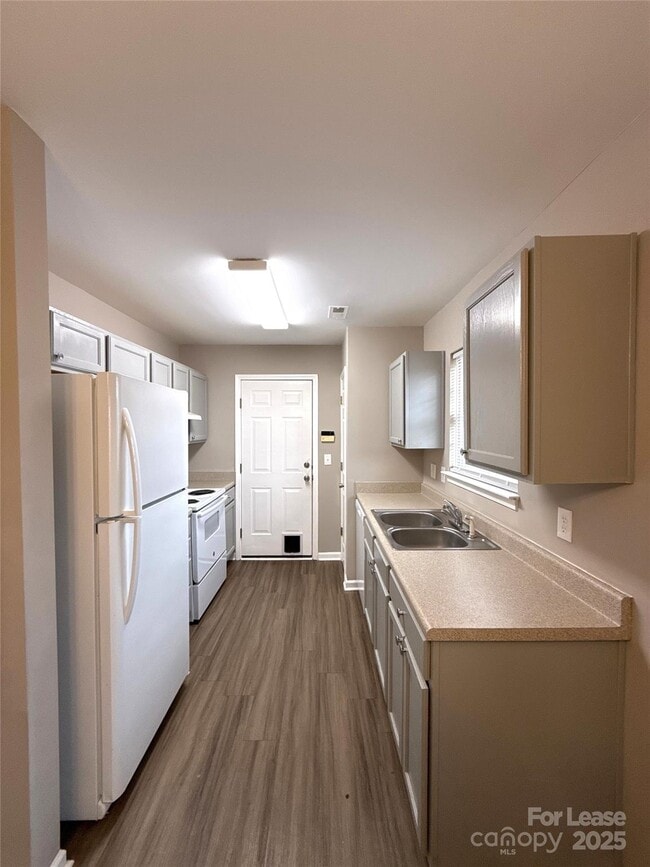 Building Photo - 3631 Joel Turner Dr