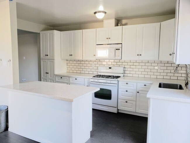 Building Photo - 7113 Pellet St