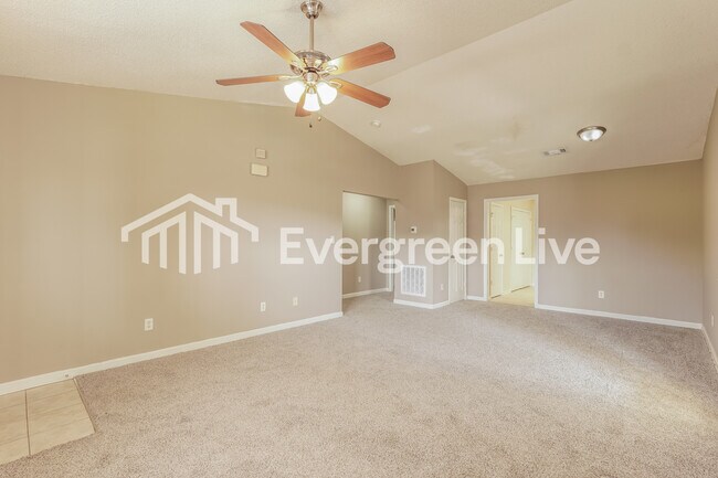 Foto del edificio - 159 Long Creek Dr