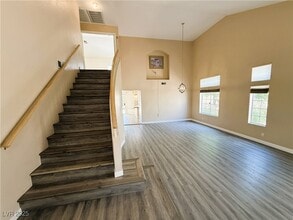 Building Photo - 2113 Desert Pines St
