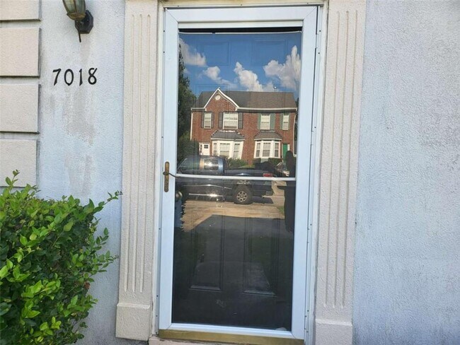 Foto del edificio - 7018 Panda Rd