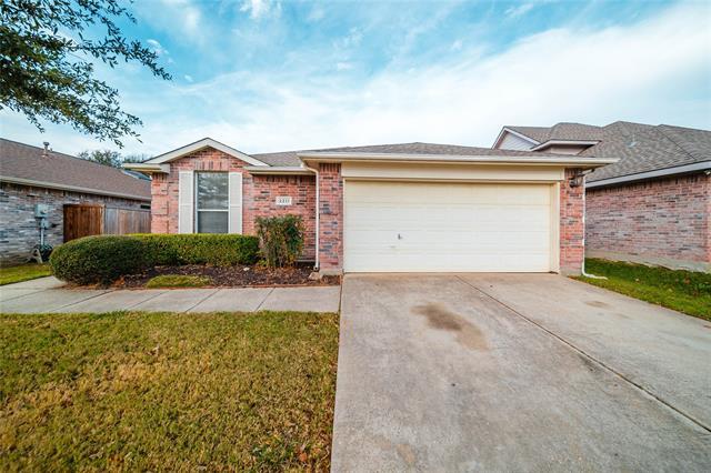 Building Photo - 2211 Lilac Cir