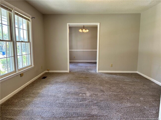 Building Photo - 2052 Windlock Dr