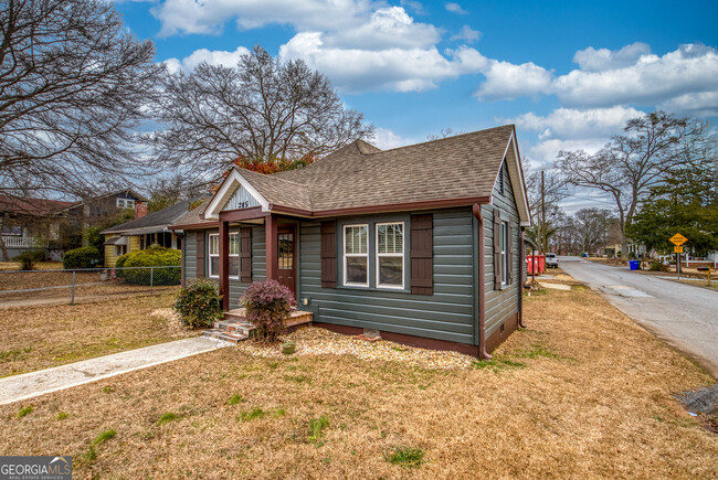 Building Photo - 245 Alcovy St