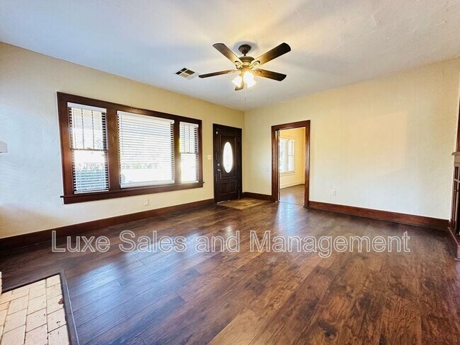 Building Photo - 1442 NW 26th St
