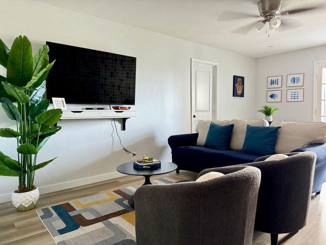 Primary Photo - 215 Piedmont Ave NE