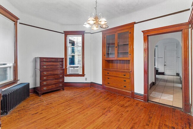 Building Photo - 3307 W Beach Ave