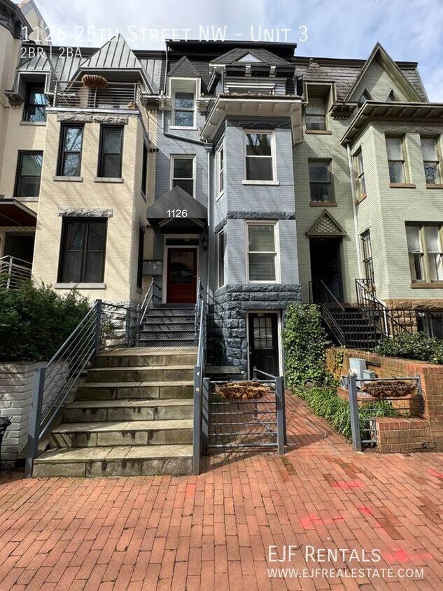 Primary Photo - AMAZING Location 2 Bedroom/2 Bathroom W/Of...