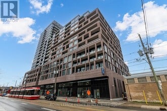 Building Photo - 285-1285 Dufferin St