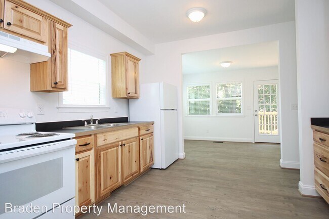 Building Photo - 2 br, 1.5 bath House - 612 Palatine Ave