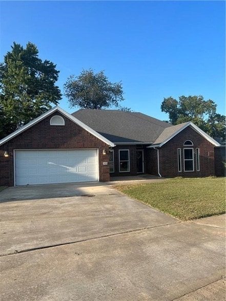Building Photo - 312 Ridgedale Dr
