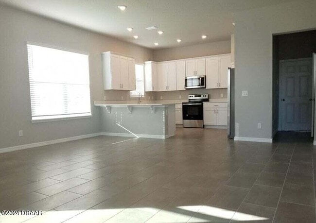 Building Photo - 406 Venetian Palms Blvd