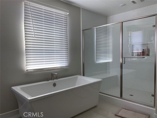 Building Photo - 374 Chorus