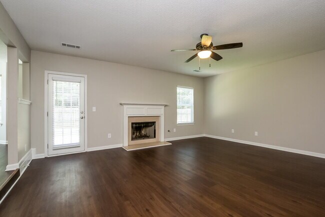 Foto del edificio - 53 Birchfield Ct