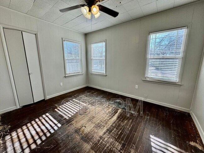 Building Photo - 2116 23rd St