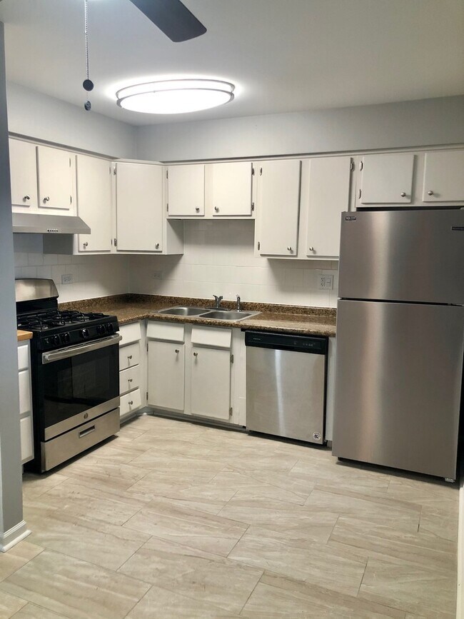 Foto del edificio - 101 Sunset Dr