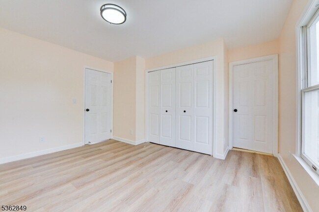 Foto del edificio - 145 S Arlington Ave