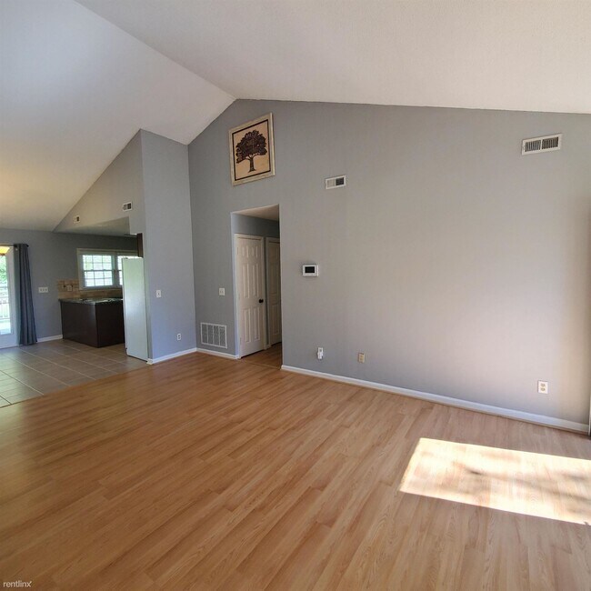 Foto del edificio - 3 br, 2 bath House - 6800 River Hills Dr