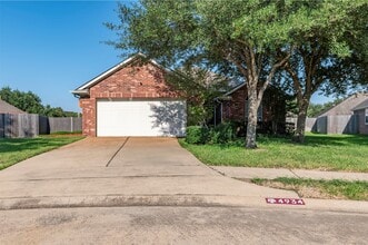 Building Photo - 4934 Bonny Loch Ln