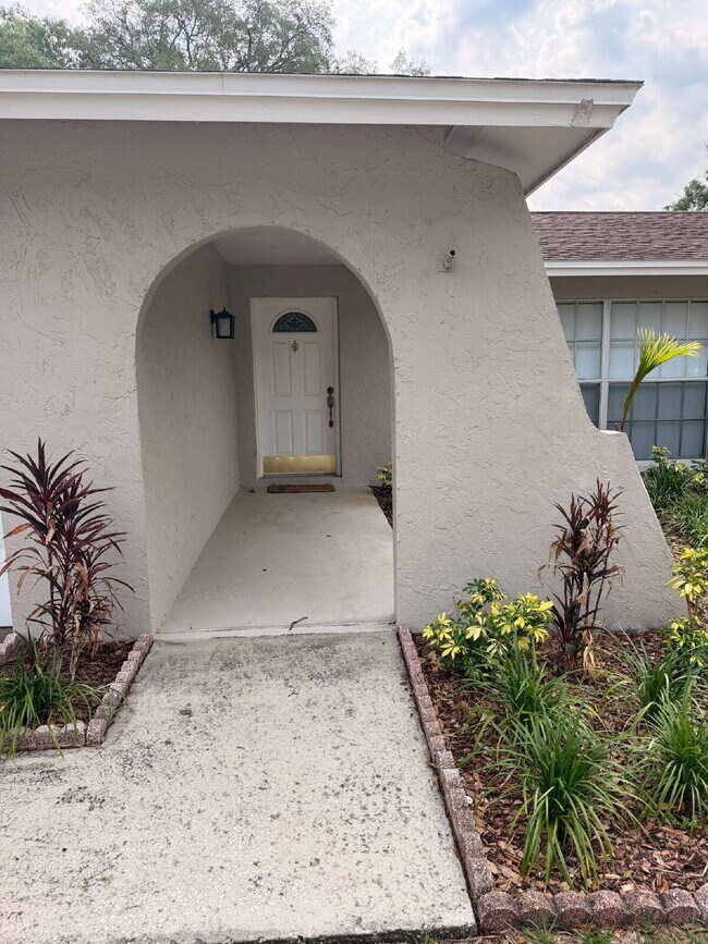 Foto del edificio - PRIVATE POOL HOME | 3 BED / 2 BATH | FENCED YARD | GARAGE | PET FRIENDLY