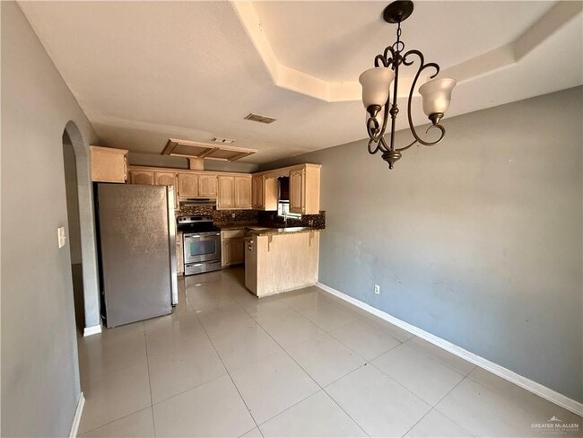 Building Photo - 9 Raquel Ave