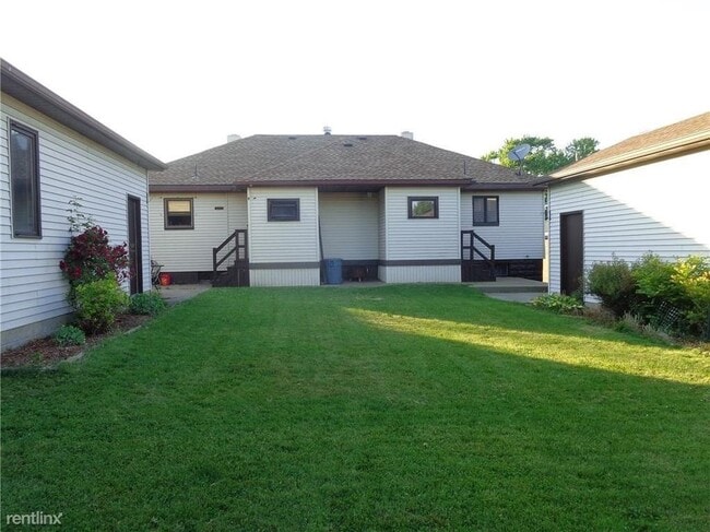Building Photo - 2 br, 1 bath Duplex - 1215 West 33rd Stree...