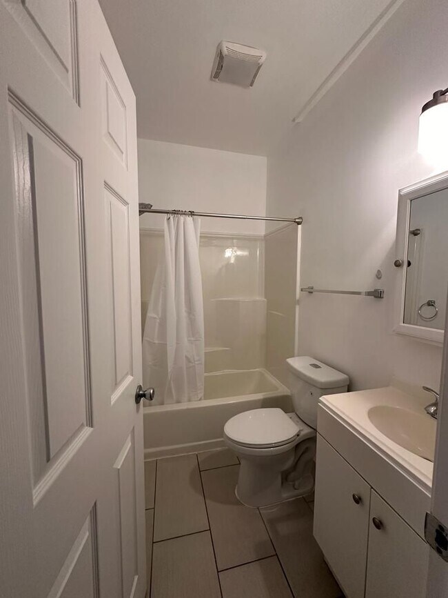 Foto del edificio - 18 Hazel St